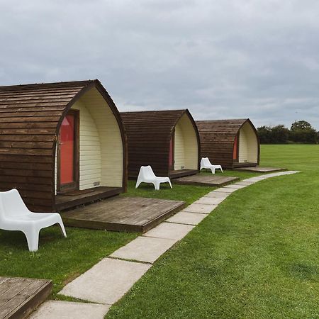 Rodway Hill Golf & Eco Pod Hotel Gloucester Exteriér fotografie