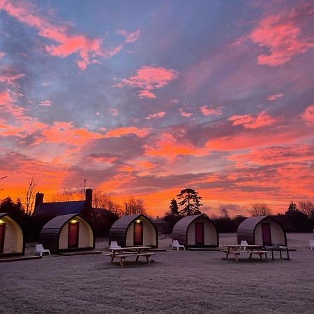 Rodway Hill Golf & Eco Pod Hotel Gloucester Exteriér fotografie