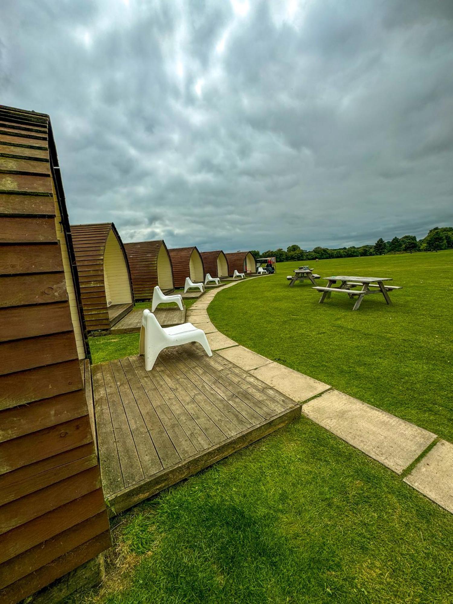 Rodway Hill Golf & Eco Pod Hotel Gloucester Exteriér fotografie