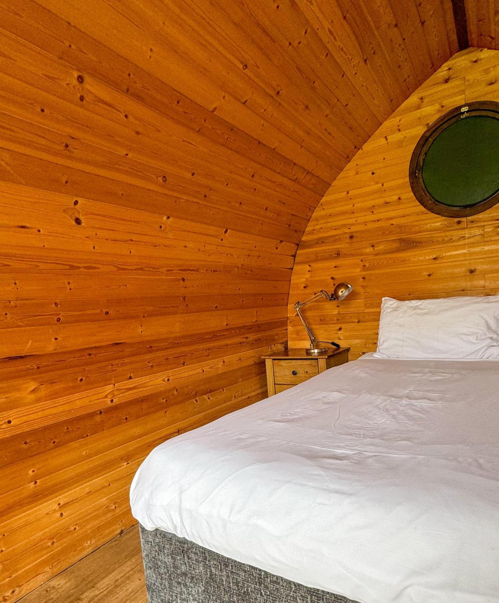 Rodway Hill Golf & Eco Pod Hotel Gloucester Exteriér fotografie