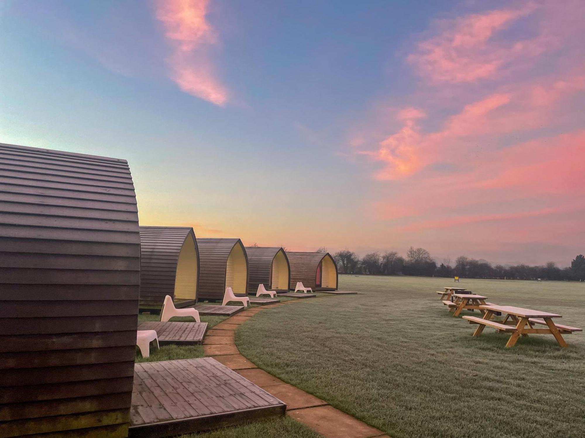Rodway Hill Golf & Eco Pod Hotel Gloucester Exteriér fotografie